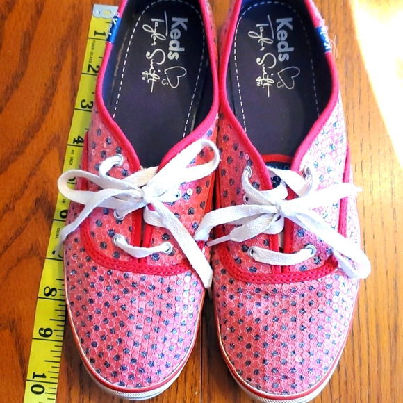 Red sequined Keds tennis shoes signature Taylor Swift. Size 7 1/2 slightly worn! - Picture 4 of 4